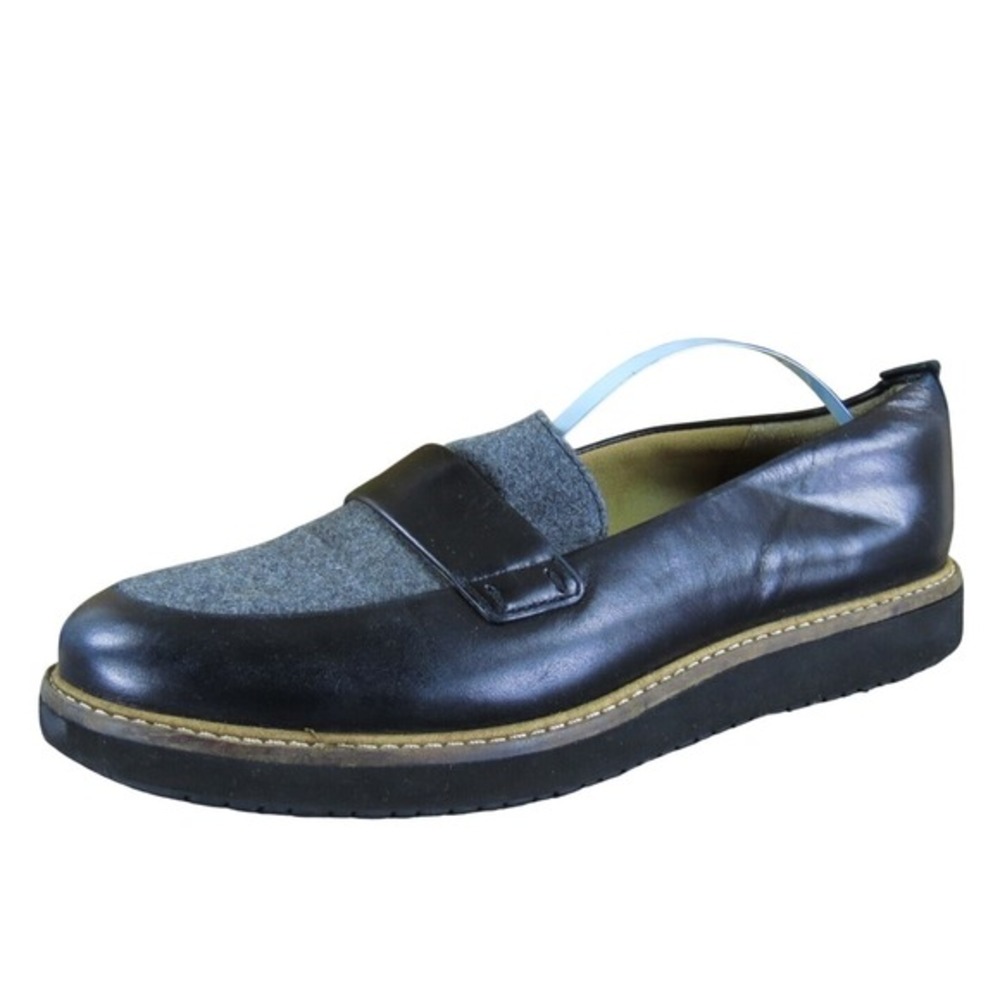 Clarks Women's Artisan Loafer Black Leather Sz 7.5 Medium Used 2025